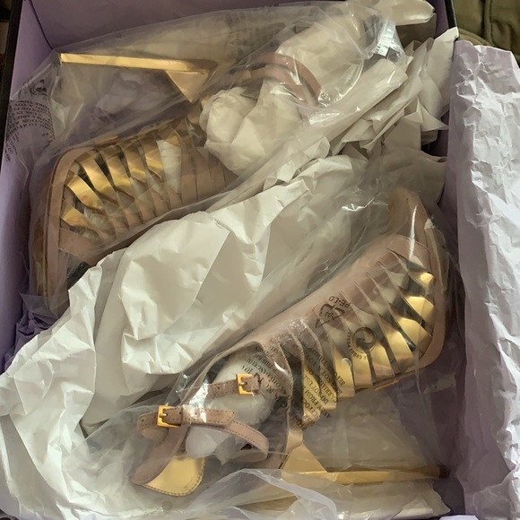 Herve Leger Abrielle Suede leather heels Shoes /New with box - Picture 7 of 11